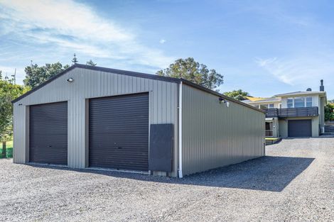 Photo of property in 6 Muhunoa West Road, Ohau, Levin, 5570