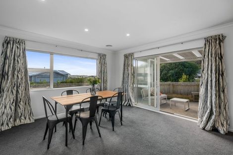 Photo of property in 8 Antigua Way, Grenada Village, Wellington, 6037