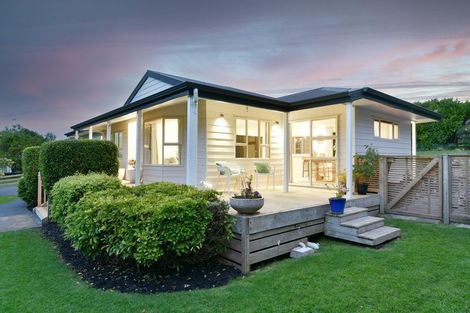 Photo of property in 12 Wyn Close, Kaukapakapa, 0871