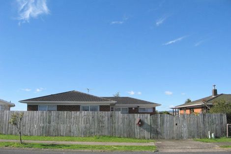 Photo of property in 31 La Trobe Street, Pakuranga Heights, Auckland, 2010