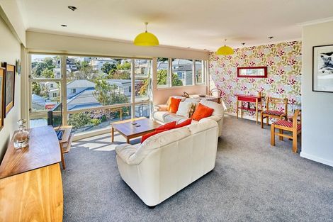 Photo of property in Westgate Flats, 9/36 Queen Street, Mount Victoria, Wellington, 6011