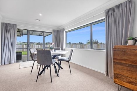 Photo of property in 2 Bragato Way, Te Kauwhata, 3710