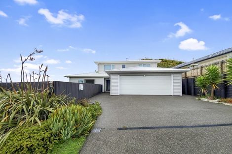 Photo of property in 14 Foxham Terrace, Churton Park, Wellington, 6037