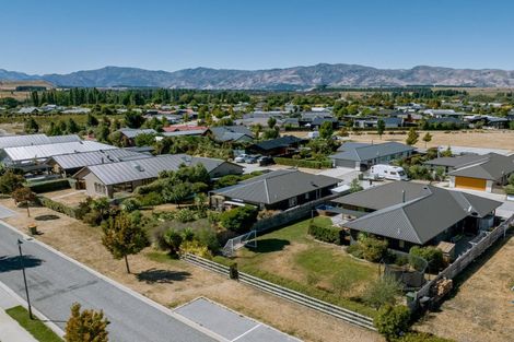 Photo of property in 12 Warbler Lane, Albert Town, Wanaka, 9305