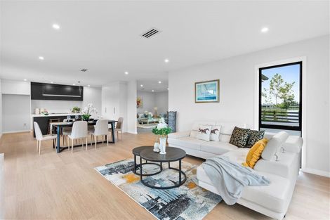 Photo of property in 110 Monument Road, Clevedon, 2582