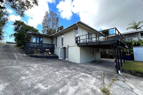Photo of property in 2/546a Glenfield Road, Glenfield, Auckland, 0629