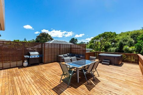 Photo of property in 25 Kapiti Crescent, Titahi Bay, Porirua, 5022