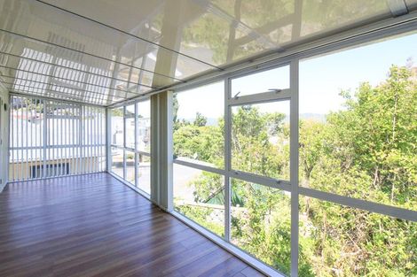 Photo of property in 2 Magnolia Grove, Maungaraki, Lower Hutt, 5010