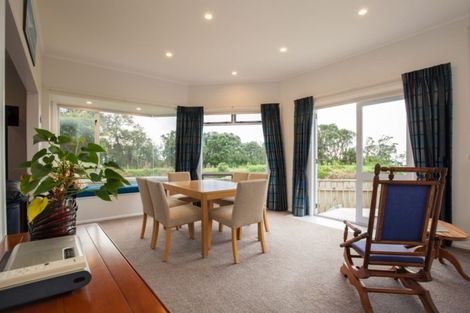 Photo of property in 1 Baring Terrace, Strandon, New Plymouth, 4312