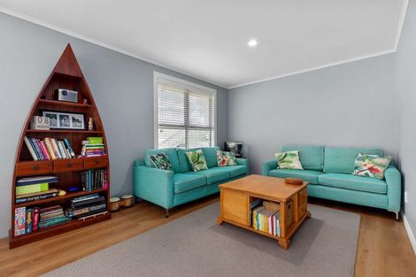 Photo of property in 31 Annison Avenue, Glen Eden, Auckland, 0602