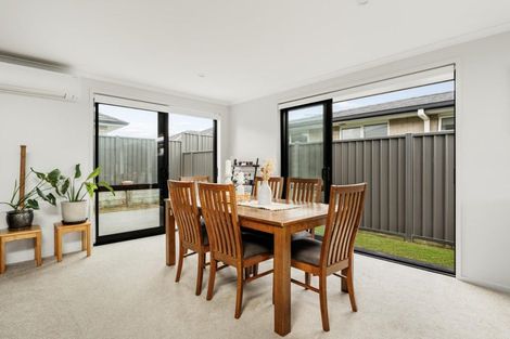 Photo of property in 24 Raynor Crescent, Pyes Pa, Tauranga, 3112