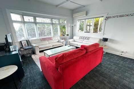 Photo of property in 57 Omahu Road, Greenlane, Auckland, 1051