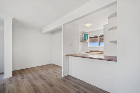 Photo of property in 9/85 Edmonton Road, Henderson, Auckland, 0612