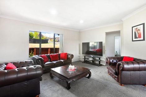 Photo of property in 13 Zeus Avenue, Henderson, Auckland, 0612