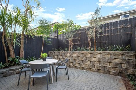 Photo of property in 14/218 Captain Springs Road, Onehunga, Auckland, 1061