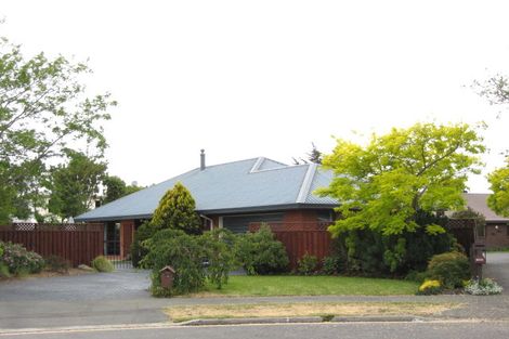 Photo of property in 19 Forest Park Place, Parklands, Christchurch, 8083