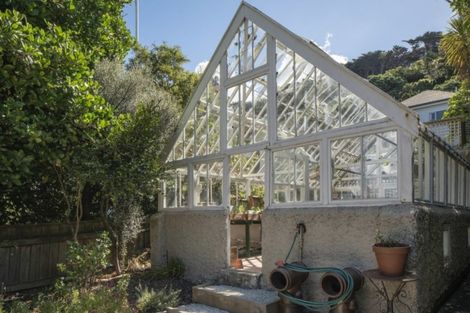 Photo of property in 25 Burnell Avenue, Thorndon, Wellington, 6011