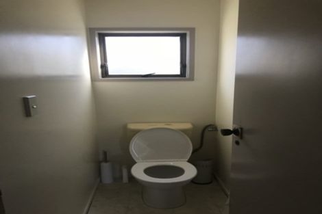 Photo of property in 2/81a Salisbury Road, Birkdale, Auckland, 0626