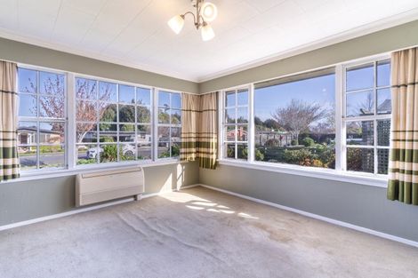 Photo of property in 25 Hillary Street, Winton, 9720