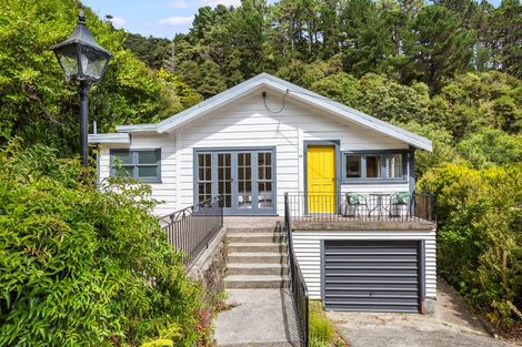 Photo of property in 49 Rona Street, Eastbourne, Lower Hutt, 5013