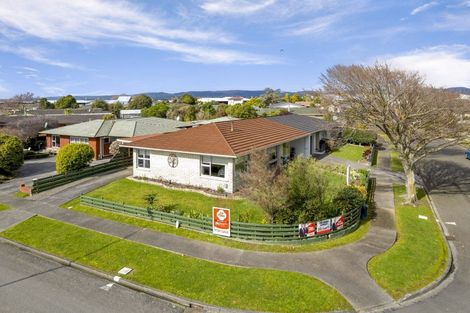 Photo of property in 1 Waltham Court, Cloverlea, Palmerston North, 4412