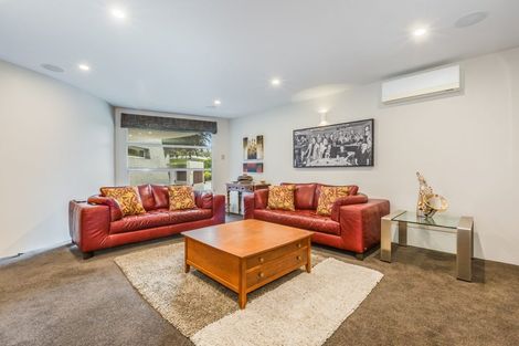 Photo of property in 10 Sunny Glen, Waikanae, 5036