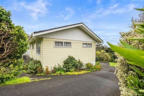 Photo of property in 20 Chivalry Road, Glenfield, Auckland, 0629
