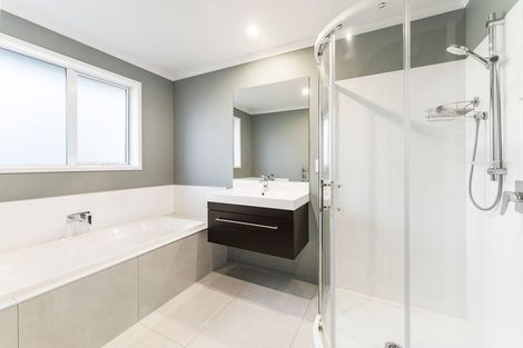 Photo of property in 70b Hillpark Drive, Pokeno, 2402