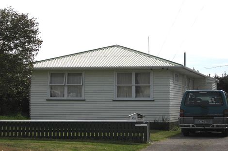 Photo of property in 24 Lee Street, Castlecliff, Whanganui, 4501