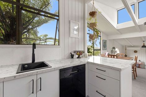 Photo of property in 6 Crownhill Street, Spotswood, New Plymouth, 4310