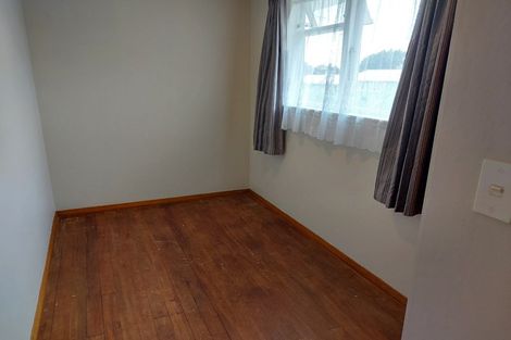 Photo of property in 42-44 Cheshire Street, Cannons Creek, Porirua, 5024