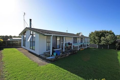 Photo of property in 5 Camellia Avenue, Bell Block, New Plymouth, 4312