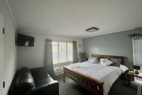 Photo of property in 28 Watts Street, Waipawa, 4210