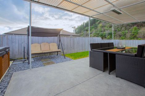 Photo of property in 3 Tussock Place, Stoke, Nelson, 7011