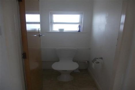 Photo of property in 23b Woodford Avenue, Henderson, Auckland, 0610