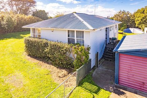 Photo of property in 10 Waitai Street, Castlecliff, Whanganui, 4501