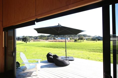 Photo of property in 129 Ngaio Drive, Matarangi, Whitianga, 3592