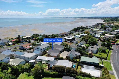 Photo of property in 3b Stevenson Road, Clarks Beach, 2122