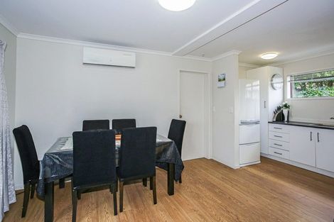 Photo of property in 11 Millen Place, Clarks Beach, 2122