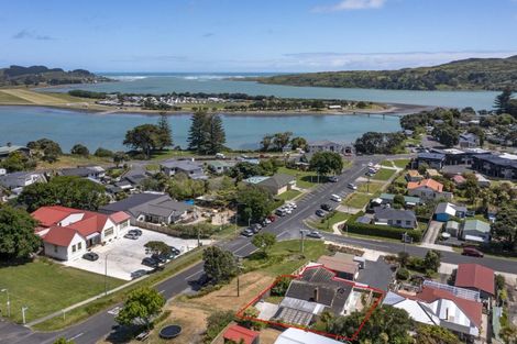 Photo of property in 14 Stewart Street, Raglan, 3225