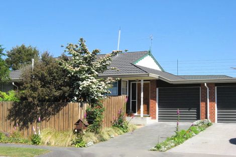 Photo of property in 5 Westgrove Avenue Avonhead Christchurch City