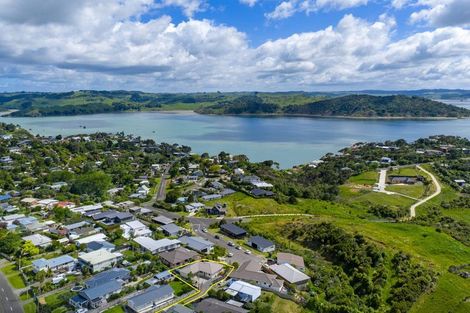 Photo of property in 12 Mahana Place, Raglan, 3225