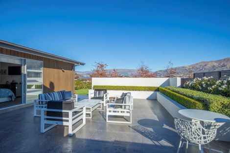 Photo of property in 36 Minaret Ridge, Wanaka, 9305
