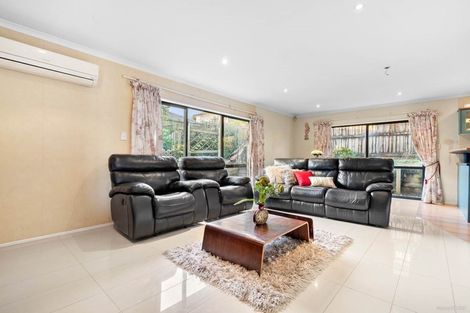 Photo of property in 25 Medvale Avenue, Flat Bush, Auckland, 2019