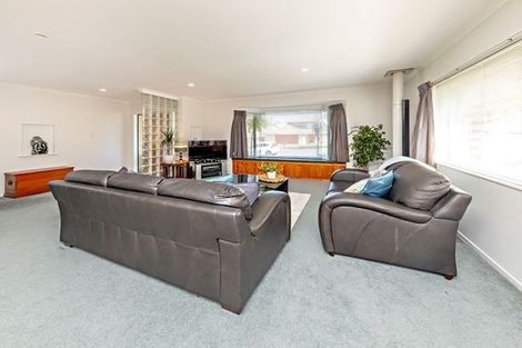 Photo of property in 22 Stewart Gibson Place, Manurewa, Auckland, 2105