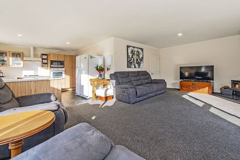 Photo of property in 13 Brooker Place, Kirwee, Darfield, 7571