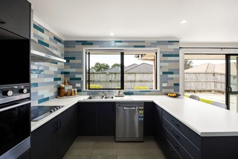 Photo of property in 48 Edgeview Crescent, Fitzroy, Hamilton, 3206