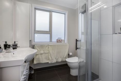 Photo of property in 68a Kahu Road, Paremata, Porirua, 5024