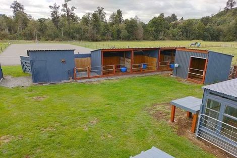 Photo of property in 12 Lagoon Road, Rangiwahia, Kimbolton, 4774