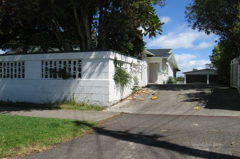 Photo of property in 31 Hillcrest Road, Papatoetoe, Auckland, 2025